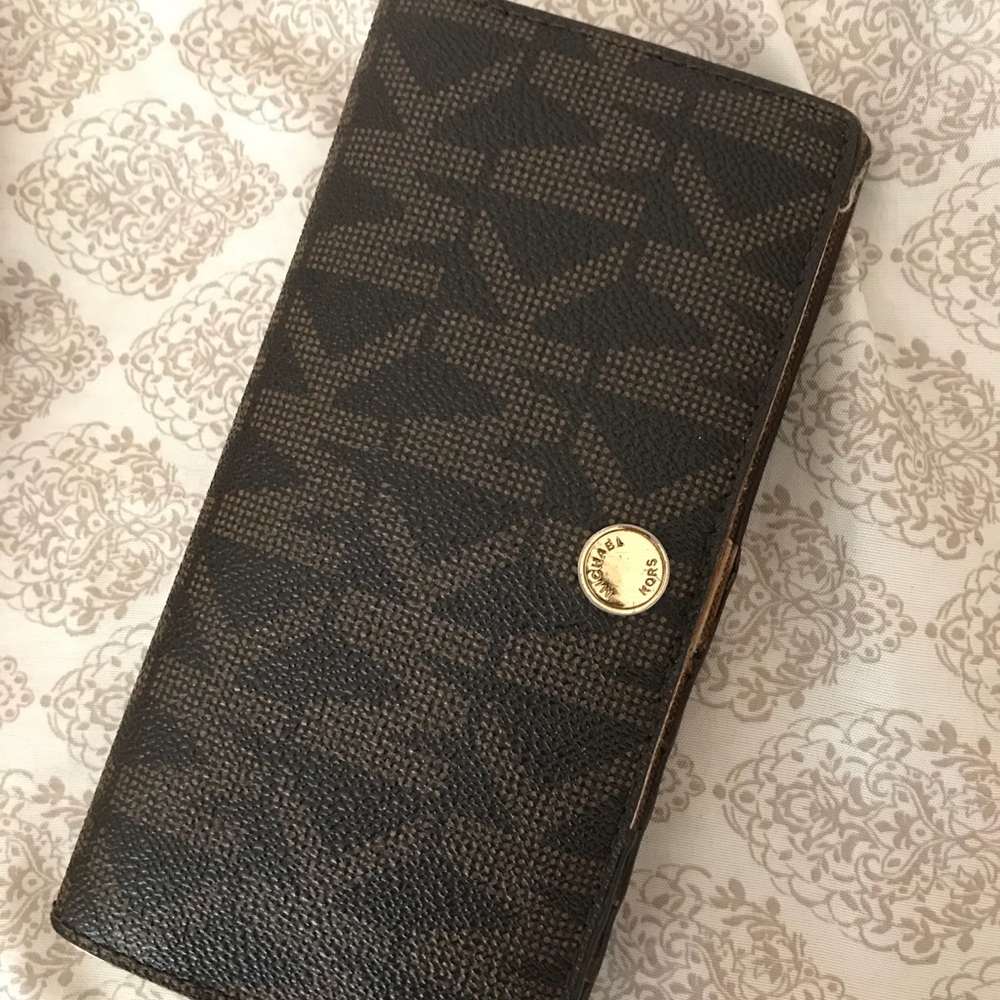 USED Micheal Kors Wallet